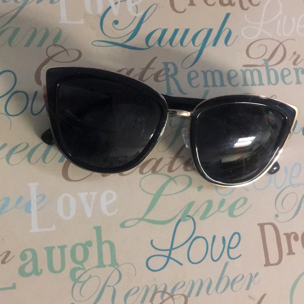 Black and Gold shades